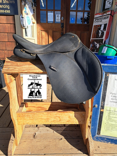 17" Wintec 2000 All Purpose English Saddle