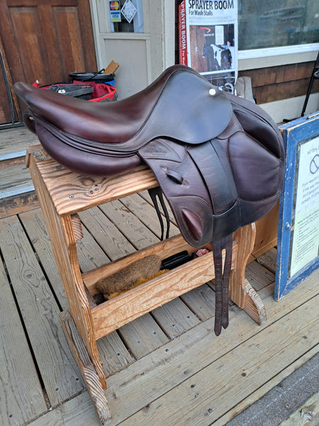 17.5" CWD SE12 Cross Country Jump Saddle