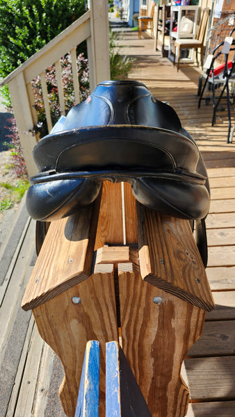 18" Albion Legend Dressage Saddle