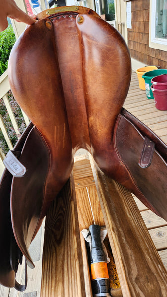 18" Butet Close Contact Jump Saddle