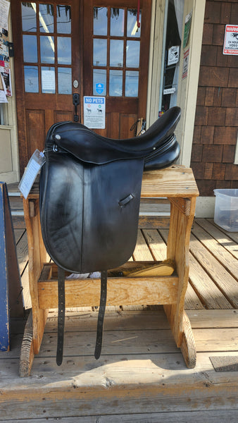 18" Albion Platinum Dressage Saddle