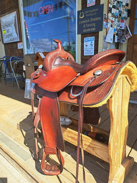 17" Crates Supreme Western Trail Saddle