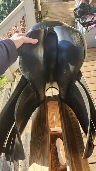 17" County Warmblood WB Dressage Saddle