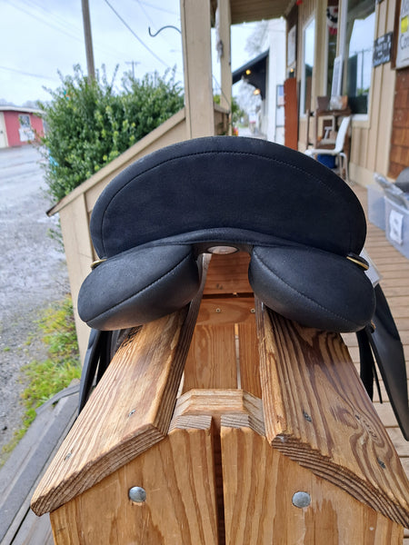 18" Wintec 2000 All Purpose English Saddle