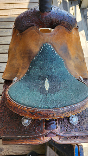 16" Yost Roping Saddle