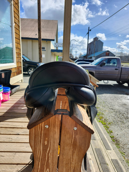 17.5" NSC Rhomeo Dressage Saddle