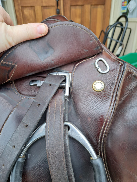 17" Prestige Versailles Jumping Saddle