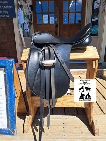 18" Collegiate Ruiz Diaz Dressage saddle