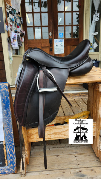 17" Hulsebos WB4 Dressage Saddle