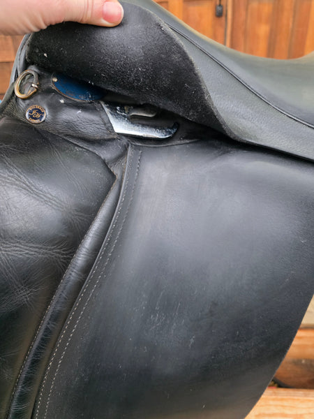 17.5" Hulsebos WB3 Dressage Saddle