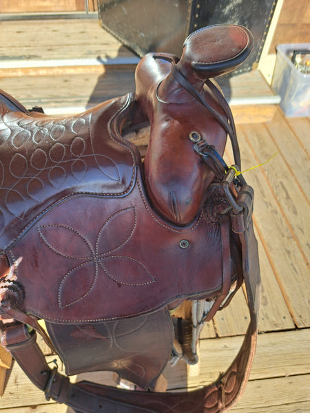 16" Custom Ranch / Trail Saddle