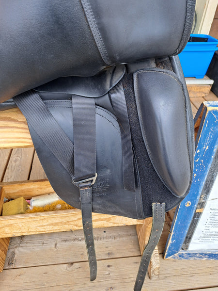 18" Takt Dressage saddle
