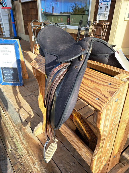 15" Wintec Synthetic All Purpose English Saddle
