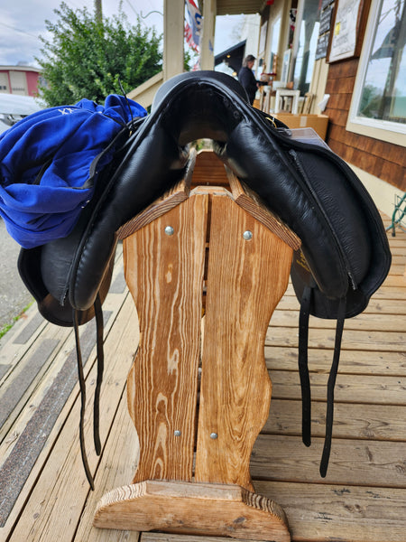18" Frank Baines Reflex Dressage Saddle