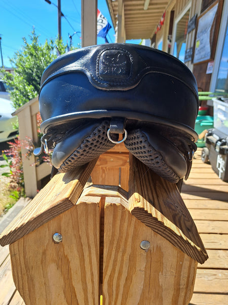 Ghost Quilty Treeless Saddle