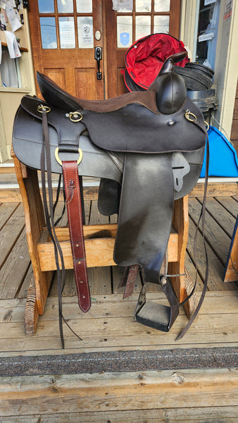 16.5" Lami-Cell by Wintec Synthetic Western Saddle