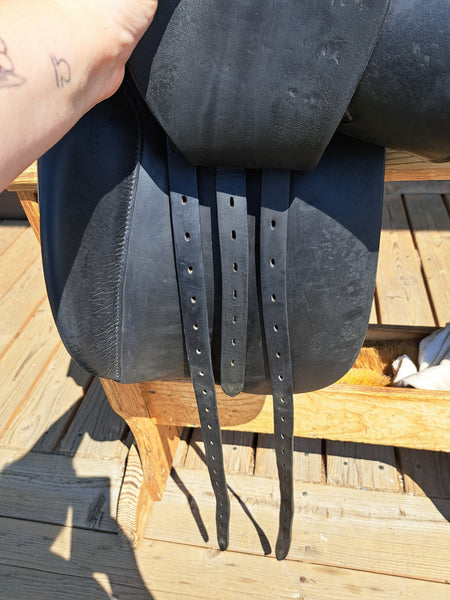 16.5" Fredy Roosli Pilatus Dressage Saddle