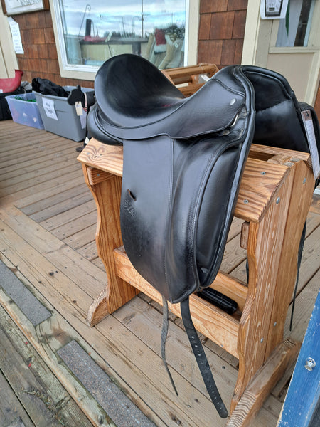 17" Custom Saddlery Steffen's Advantage Dressage Saddle