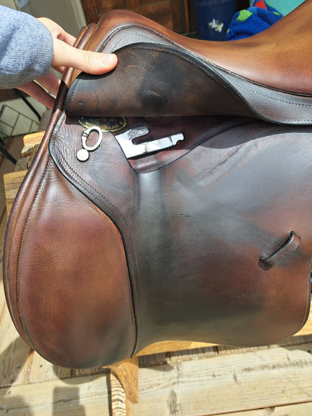 17.5" County Innovation Jump Saddle