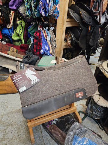 NEW Classix Equine Wool Felt Pad