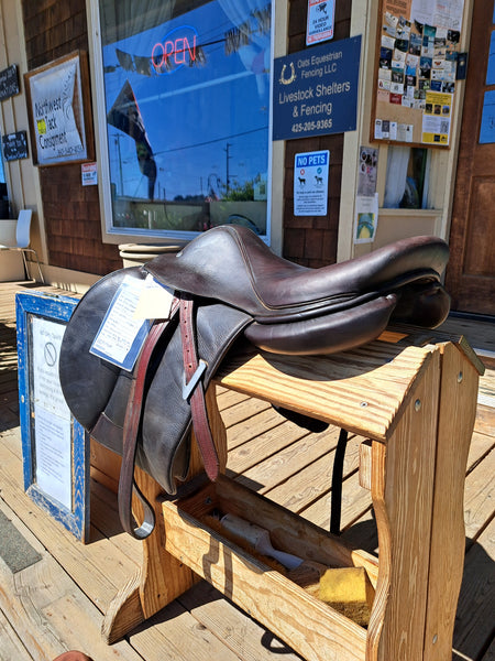 17.5" Voltaire Blue Infinite Jumping Saddle
