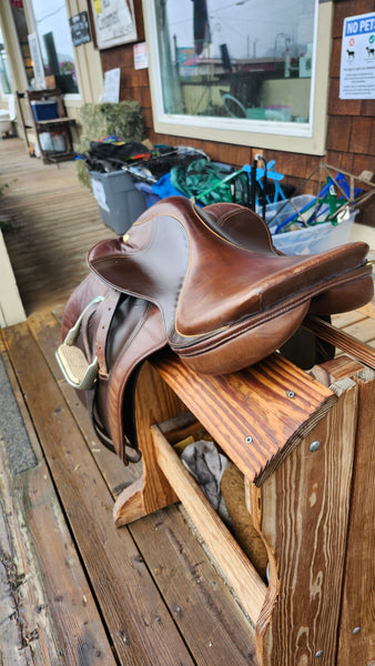 17" Crosby the GrandPrix Close Contact Saddle