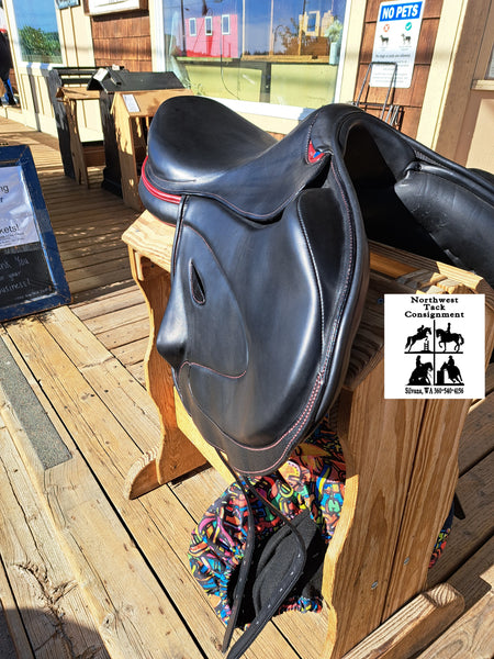 18" Stubben Phantom Jumping Saddle
