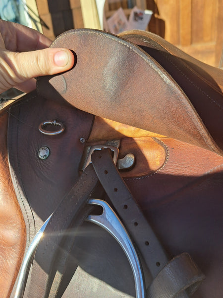 16" Butet Close Contact Jumping Saddle