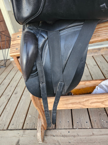 18" Barnsby Special Crown Dressage Saddle