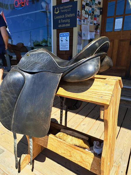 18.5" Borne Dressage Saddle