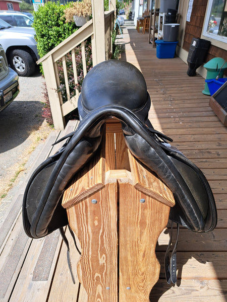 17.5" Karl Niedersuss Symphonie Dressage Saddle