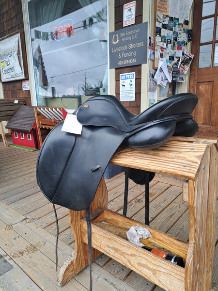 17.5" Kent & Masters MDR Standard Wither Dressage Saddle