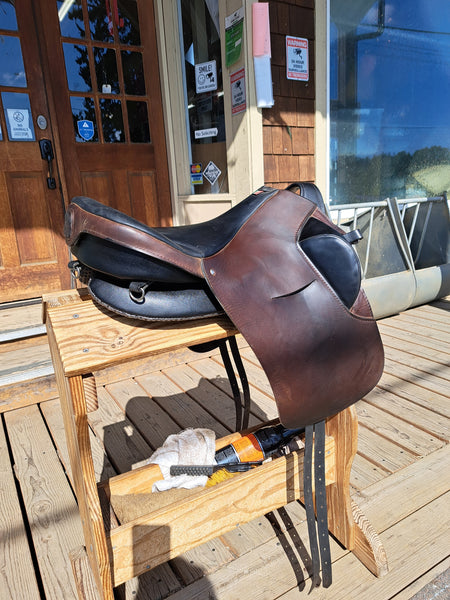 Piccolo (18") Ghost Roma Saddle