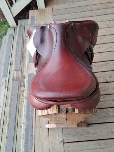 17.5" Bates Hunter Jumper Saddle