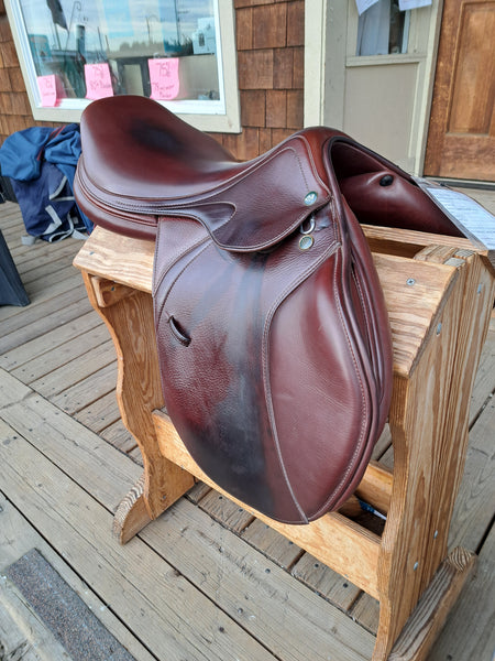 18" Prestige Meredith Close Contact Saddle
