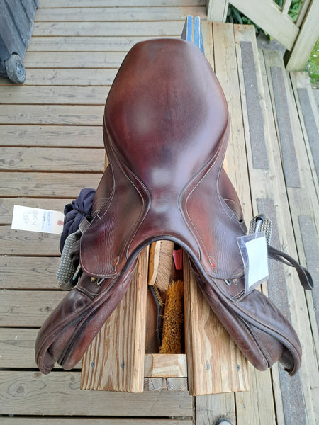 17" Prestige Versailles Jumping Saddle