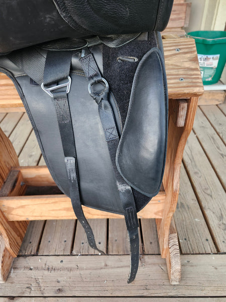 18" Thorowgood MDM Dressage Saddle