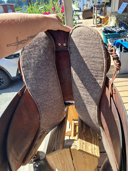 16.5" Tucker Equitation Endurance Saddle