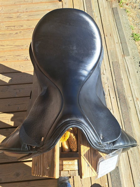 17.5" Custom Saddlery Steffen Peters Advantage dressage saddle