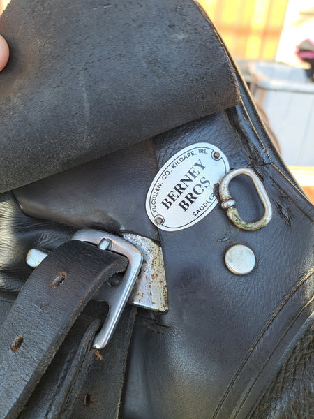 18" Berney Bros Close Contact Saddle
