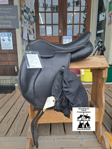 17.5" Max Flex Dressage Saddle