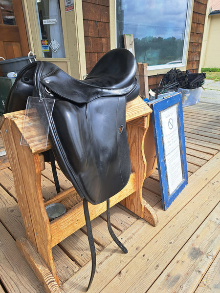 17" Loxley Bliss Classic Dressage Saddle