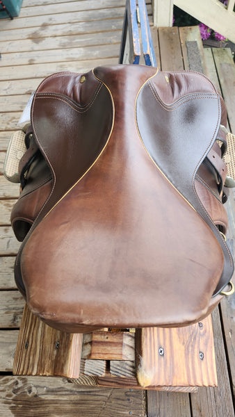 17" Crosby the GrandPrix Close Contact Saddle