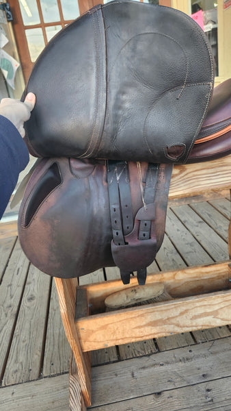 18" Antares Contact Jumping Saddle