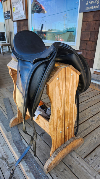 17.5" Isabell Bates Dressage