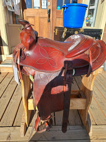 16" Custom Ranch / Trail Saddle