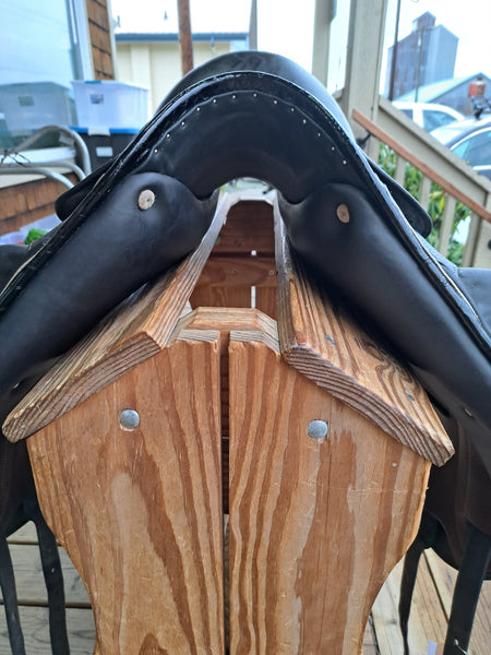 ON TRIAL 17.5" Custom Greg Allan Dressage Saddle