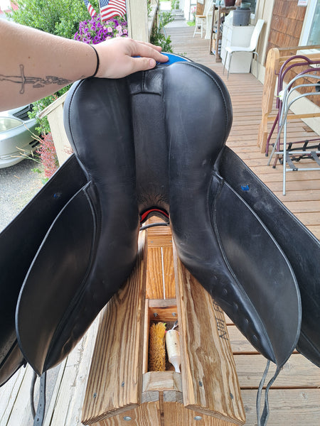 16.5" Hastilow & Sons Highland Cob Dressage Saddle