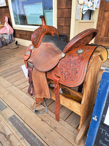 15" Martin Crown C Barrel Saddle