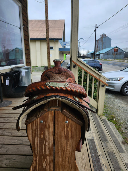 15.5" Hereford Vintage Equitation Saddle